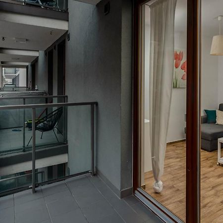 Chill Apartments Wola Center 华沙 外观 照片