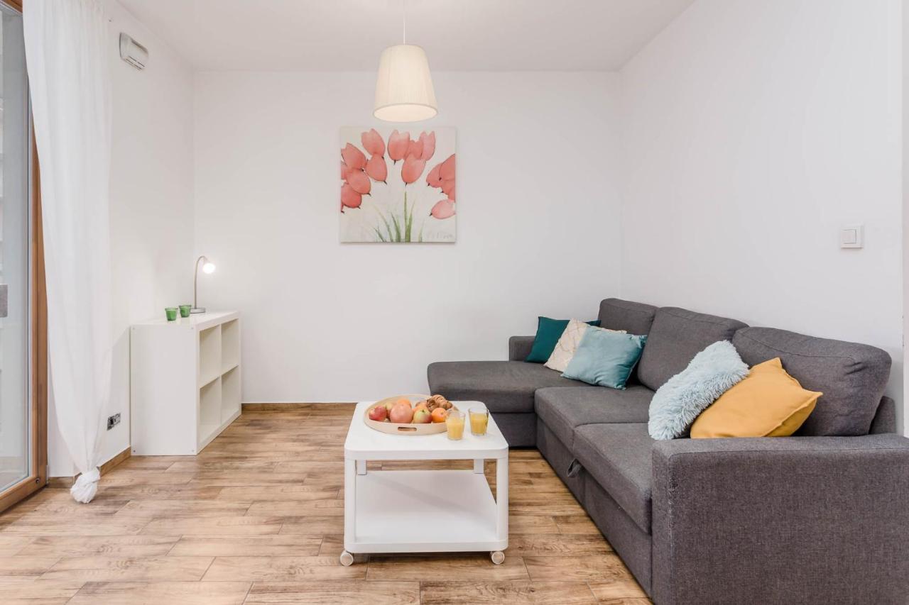 Chill Apartments Wola Center 华沙 外观 照片